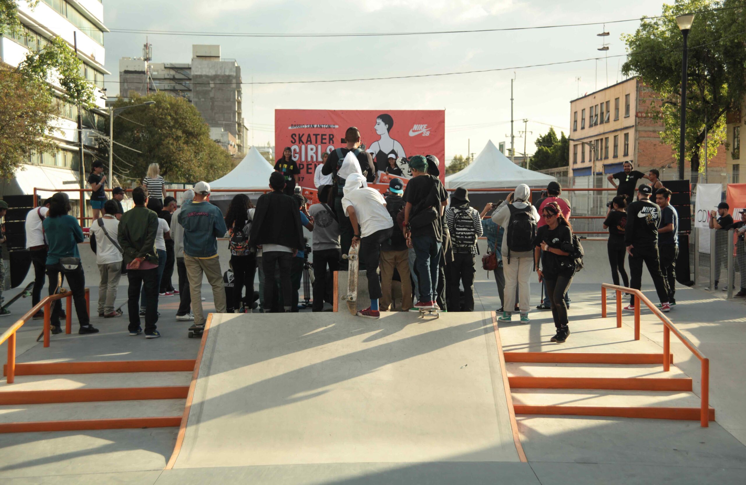 62914aac7ede81d4e1638fde Skater Girls Open 56 copia