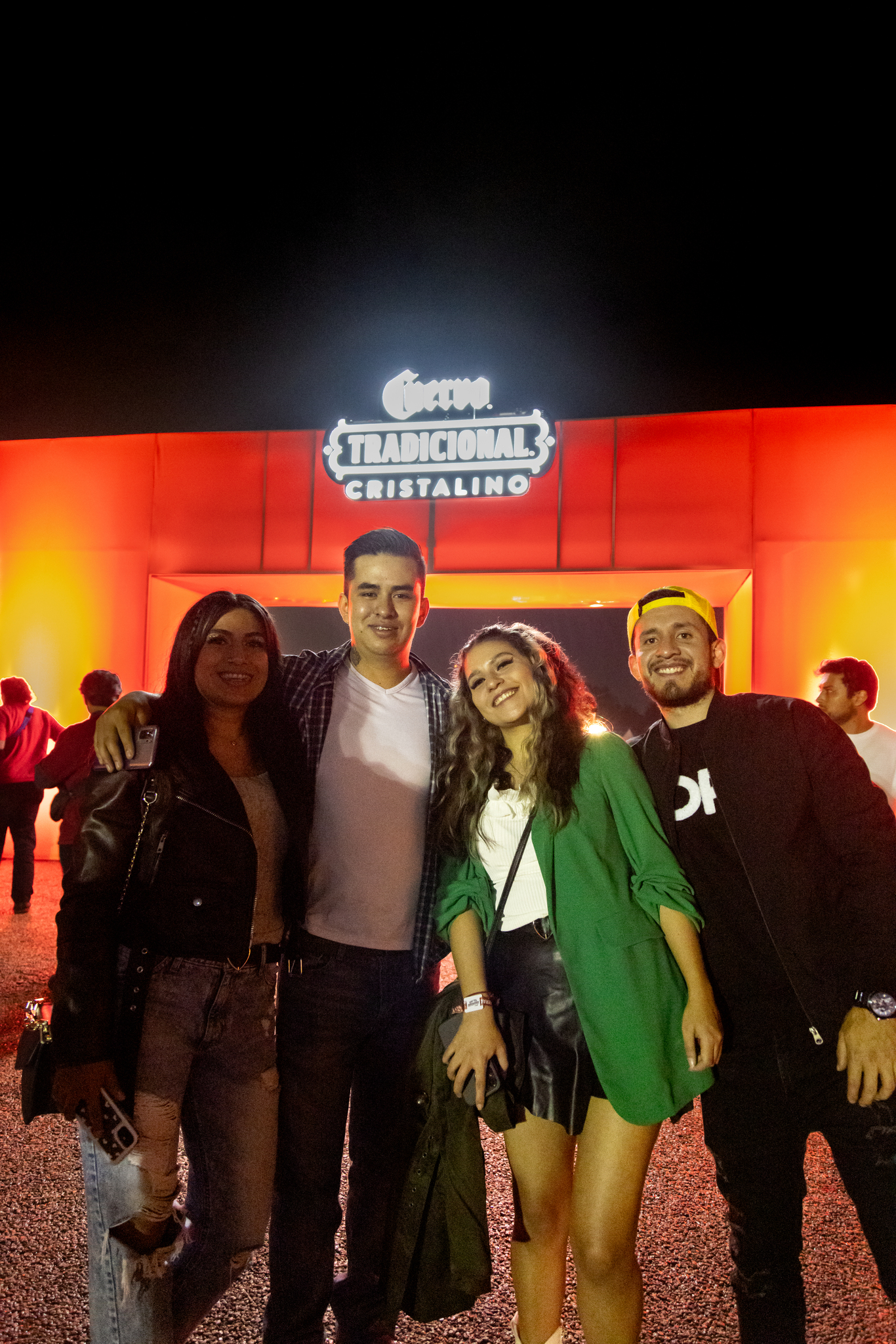 655fde2b0633a25ac4206b1a VIVAFEST 014